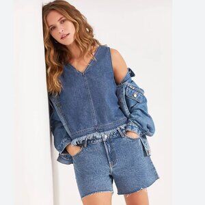 NWT Wrangler High Rise Vintage 4" Short